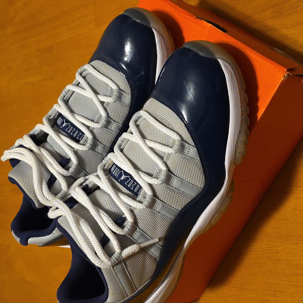 Jordan 11 Geotgetown low 2015 - Picture 2 of 8
